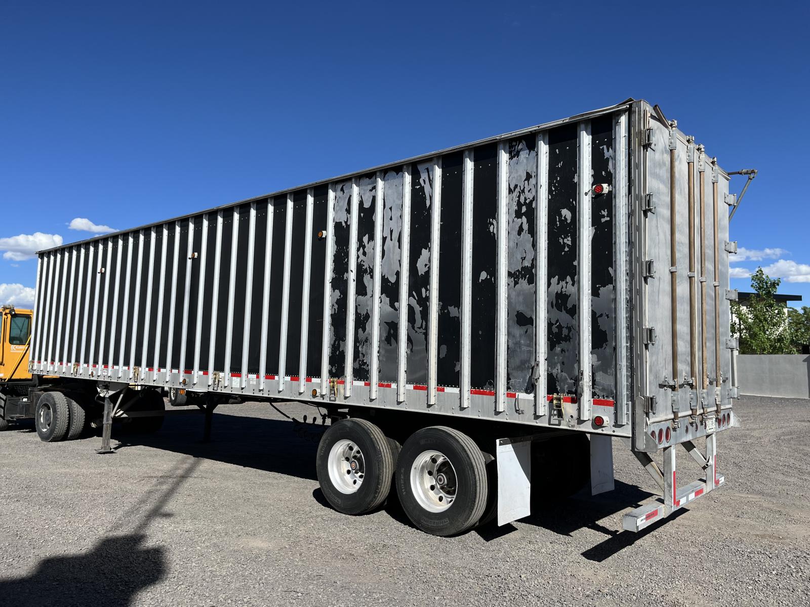 ./imagenes/INVOICE/2019/16692/CAJA DE PISO MOVIL IMCO TRAILERS (13).JPG